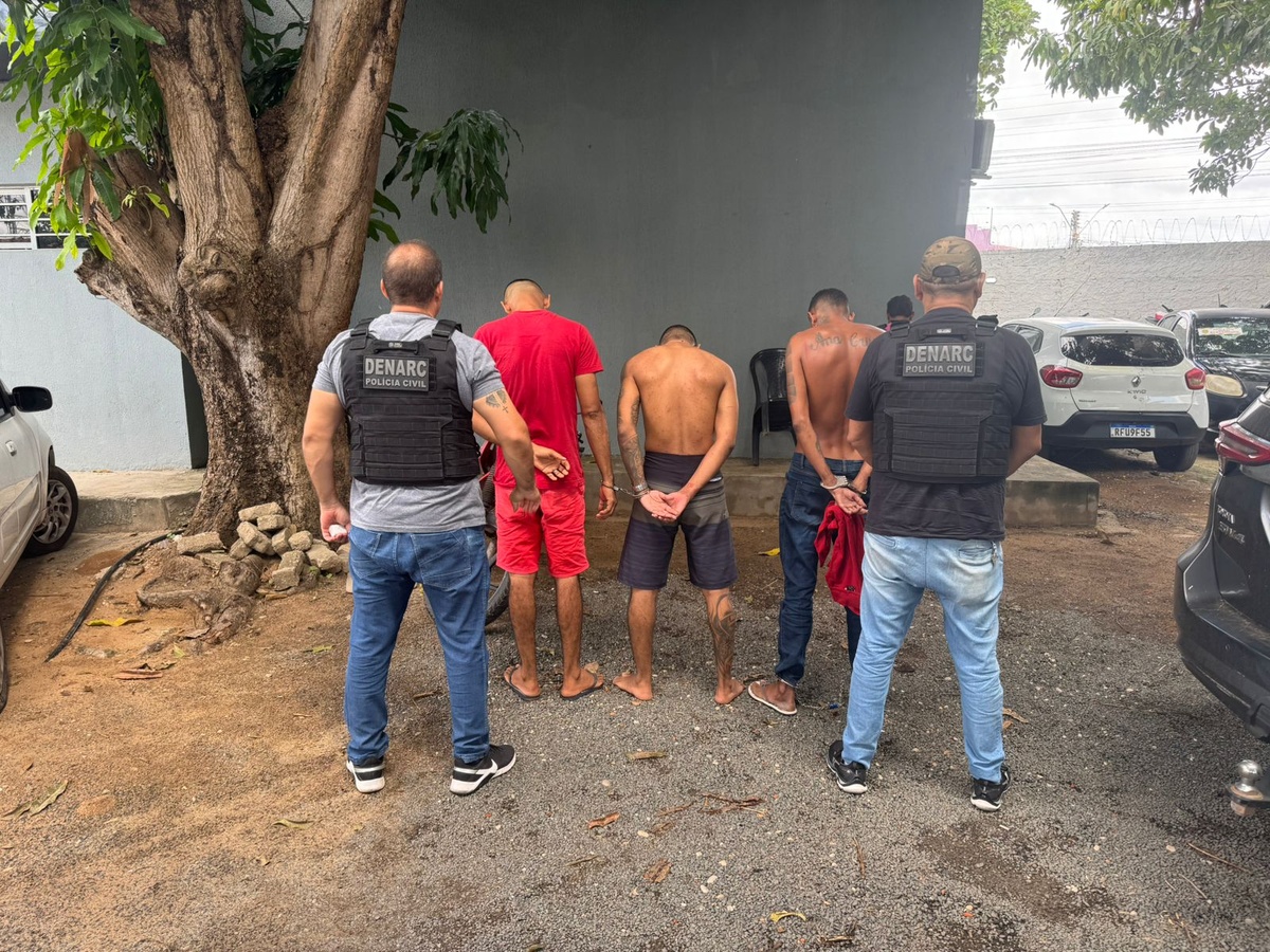 Três homens são presos por tráfico de drogas na zona leste de Teresina.