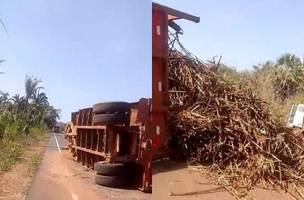 Carreta tomba e motorista fica levemente entre União e Miguel Alves. (Foto: Reprodução/ Internet)