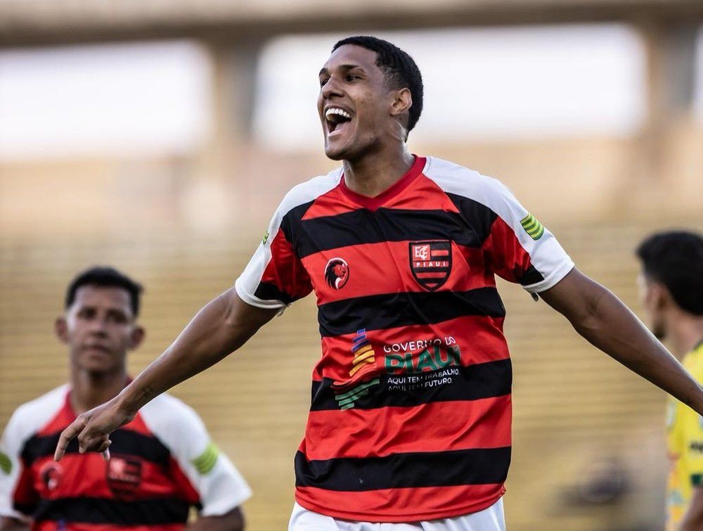 Matheus Bambu, do Flamengo-PI