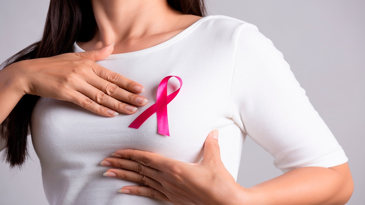 Outubro Rosa: FMS realiza atendimentos gratuitos para mulheres acima de 40 anos.