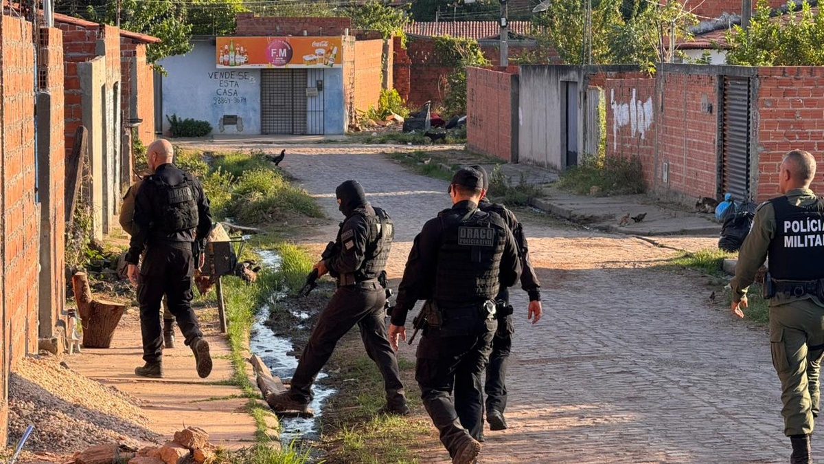 Polícia Civil realiza megaoperação no Piauí e prende dezenas de suspeitos.