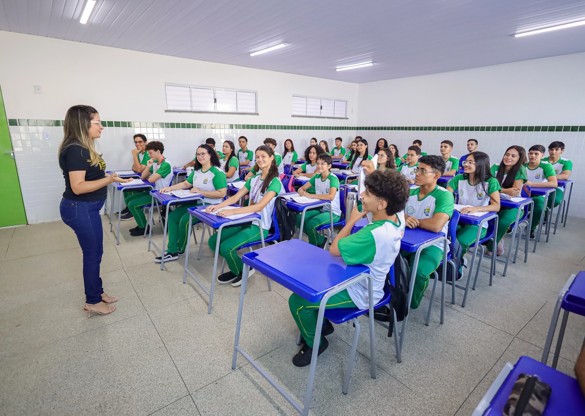 Professores já podem emitir Carteira Nacional Docente.