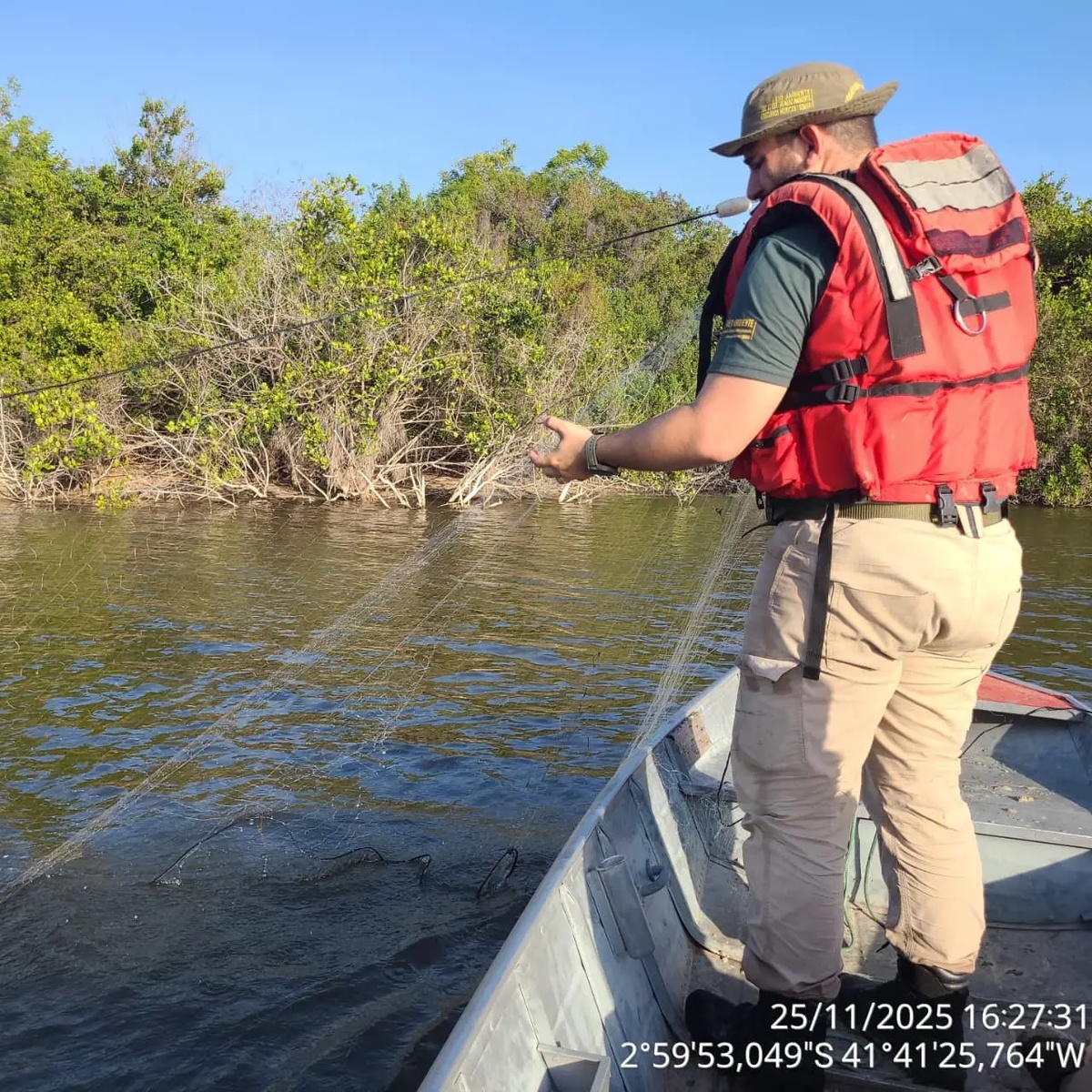 Fiscalização na lagoa do portinho