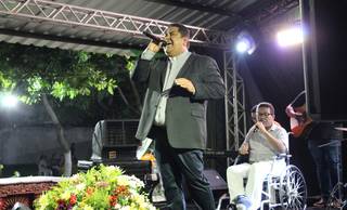 Padre Neto faz show católico gratuito na Expoapi 2025 no dia 8 de dezembro