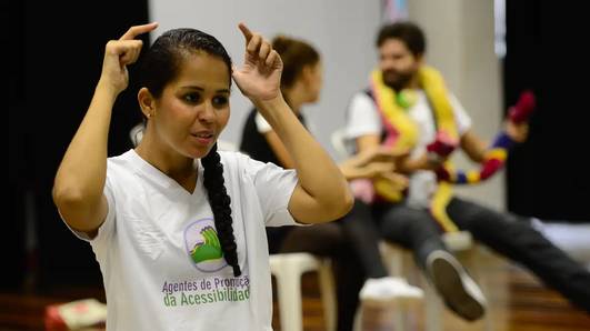Seduc abre 240 vagas para cursos gratuitos de Libras em Teresina; veja como se inscrever