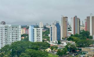 Chuva forte e ventos intensos deixam Teresina em alerta nesta segunda (23)