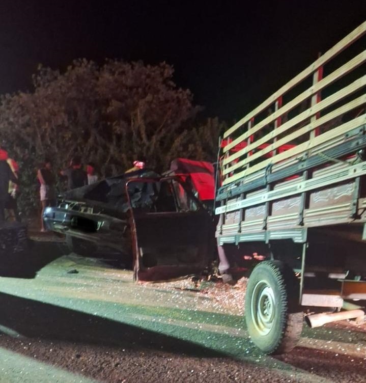 Acidente com três carros deixa um morto e seis feridos em São Raimundo Nonato (PI).