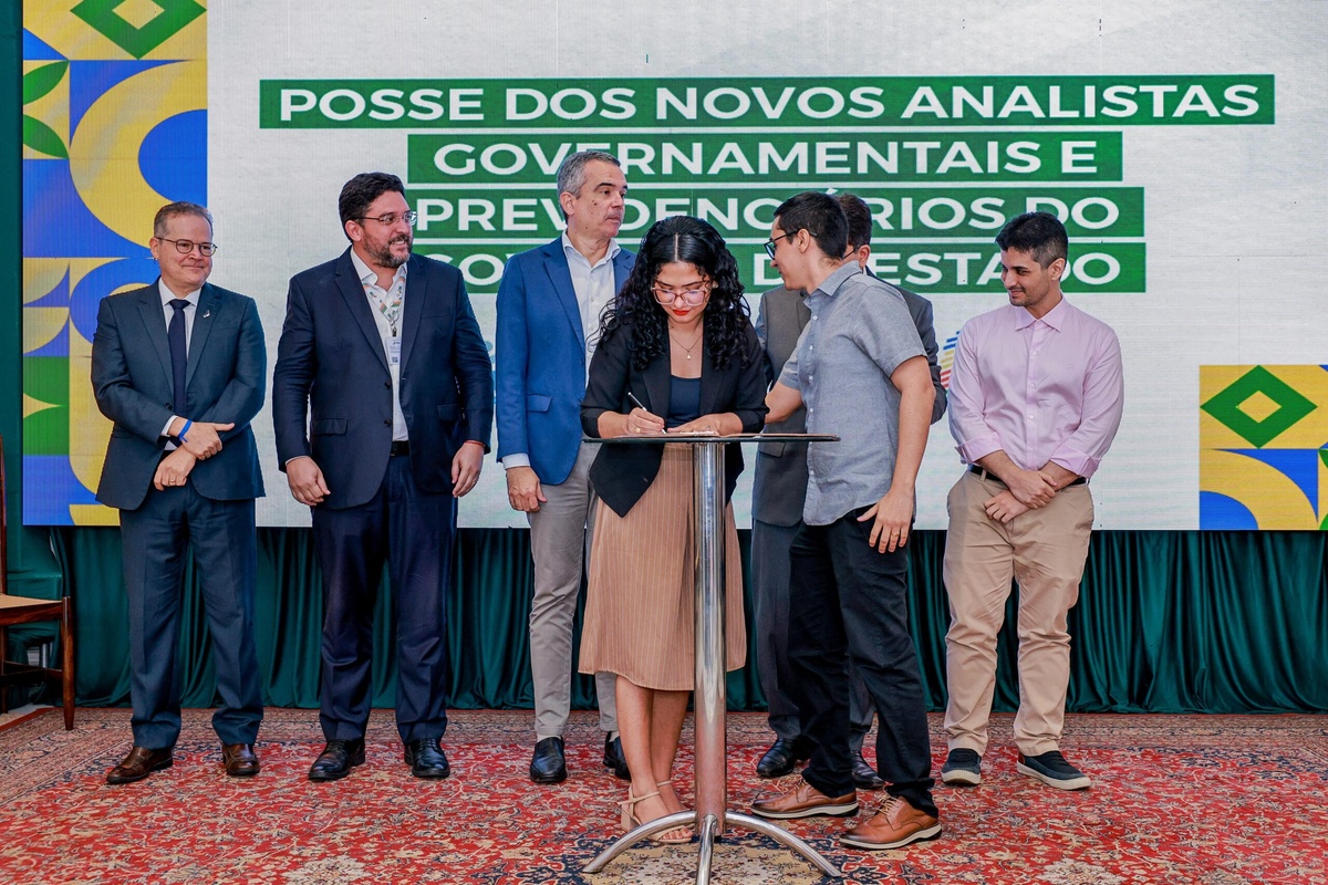 Estado do Piauí empossa 41 aprovados em concurso público.