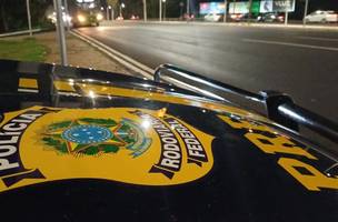 Homem com mandato de prisão e sinais de embriagues é preso pela PRF em Teresina. (Foto: Ascom/PRF)