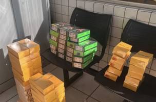 Oitenta e cinco celulares sem nota são encontrados em caminhão em Parnaíba. (Foto: Ascom/ PRF)