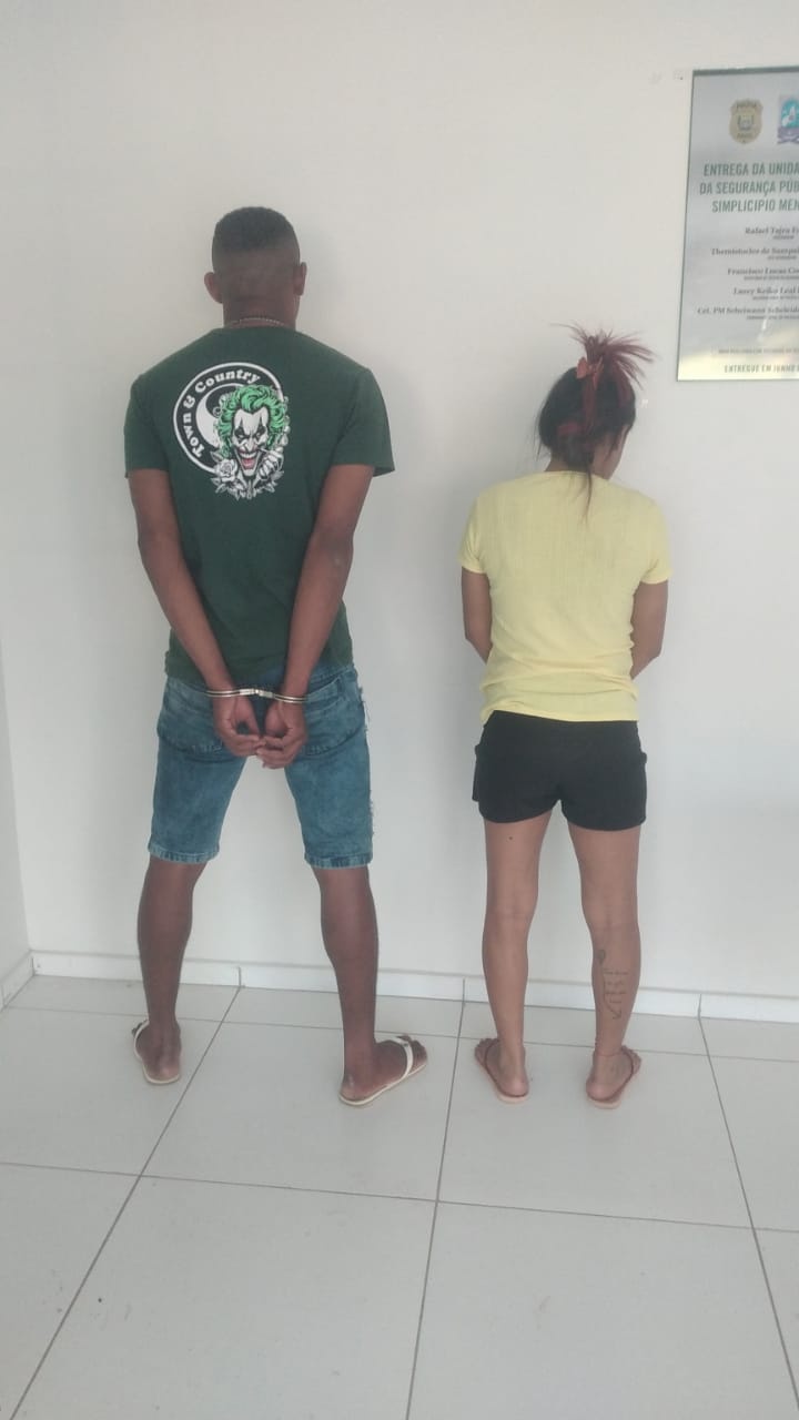 Casal preso acusado de abuso sexual.