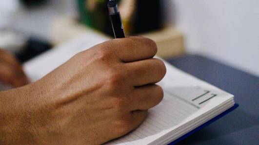 Seletivo com 103 vagas e salários de até R$ 8 mil tem inscrições até esta segunda (06)