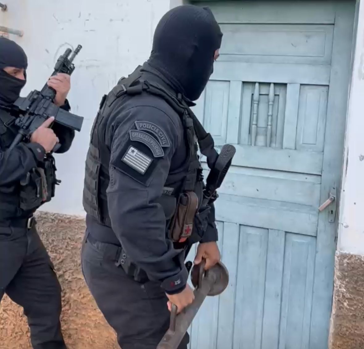 Polícia cumpre 20 mandados em operação contra facção no interior do Piauí.
