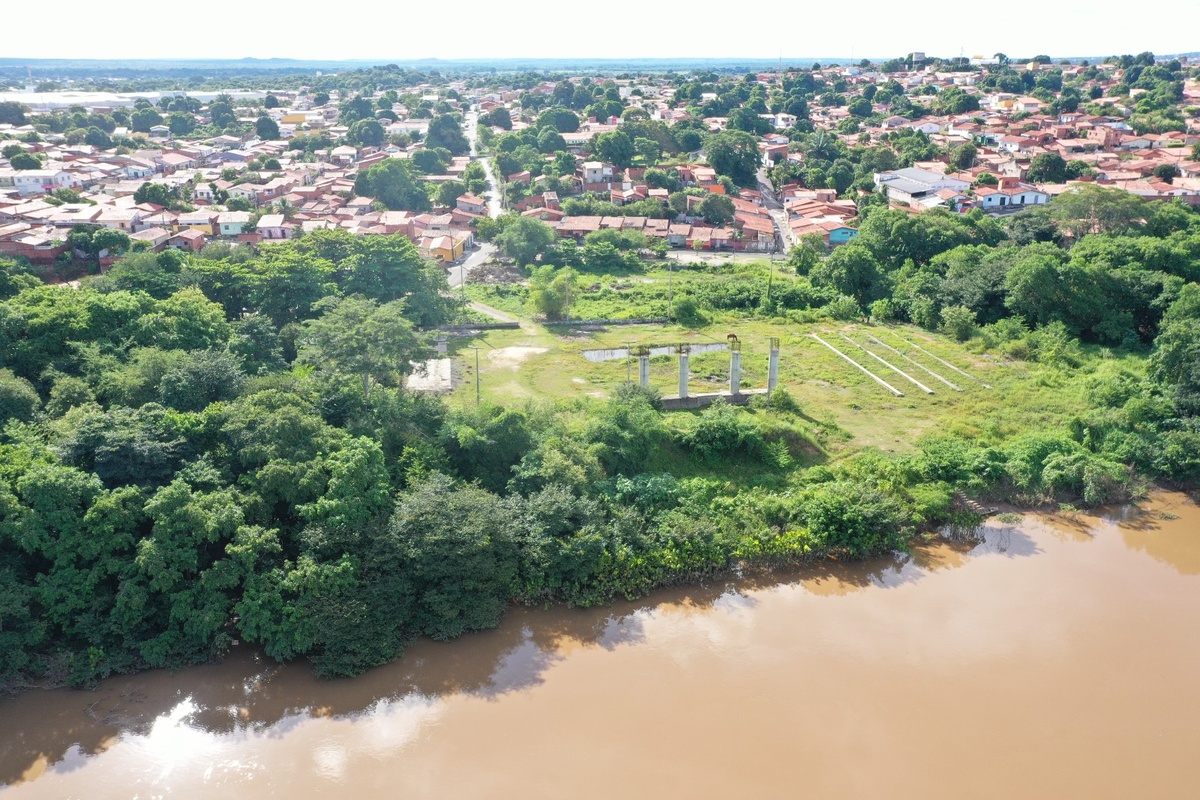Ponte João Claudino Fernandes.