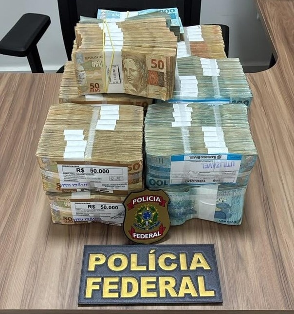 Três homens são presos com R$ 750 mil em espécie em Picos, no Piauí