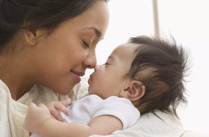 Filhos carregam células da mãe por toda a vida, aponta estudo. (Foto: Getty Images)