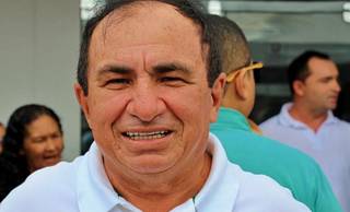 Justiça afasta prefeito de Pio IX após prisão por suspeita de crime contra menores Justiça afasta prefeito de Pio IX após prisão por suspeita de crime contra menores