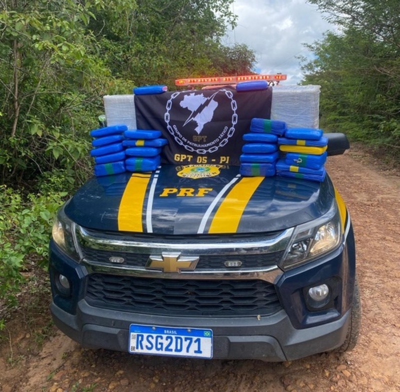 PRF apreende 90 kg de ‘supermaconha’ na divisa entre Piauí e Maranhão.