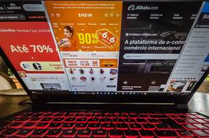 Governo zera “taxa das blusinhas”; veja o que muda nas compras internacionais. (Foto: Reprodução/ Agência Brasil)