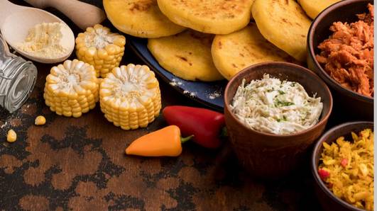 Dá para aproveitar as comidas juninas sem exagerar? Especialista dá dicas