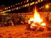 Festas juninas exigem cuidados para evitar queimaduras com fogos e fogueiras