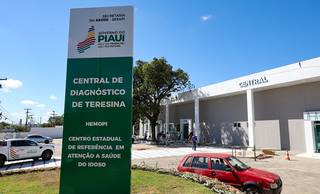 Nova central de exames começa a funcionar no prédio da antiga Evangelina Rosa Nova central de exames começa a funcionar no prédio da antiga Evangelina Rosa