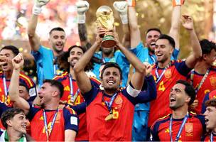 Espanha vence a Argentina na prorrogação e conquista o bicampeonato da Copa do Mundo (Foto: Foto: FIFA)