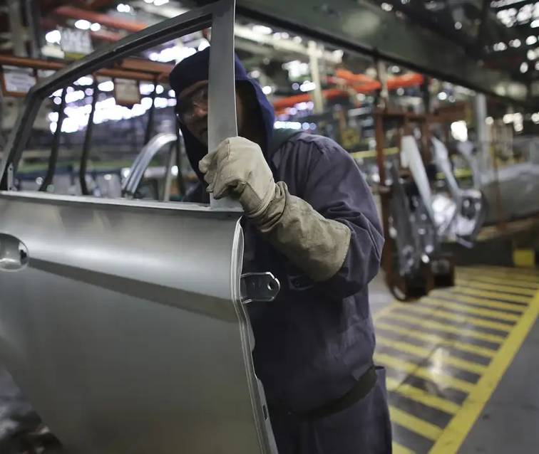 PI cria quase 2 mil empregos com carteira assinada em maio; veja quais setores mais contrataram
