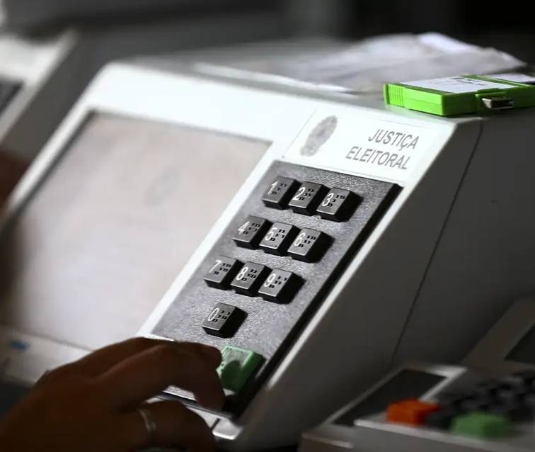Prazo para solicitar transporte gratuito para votar termina hoje (14)