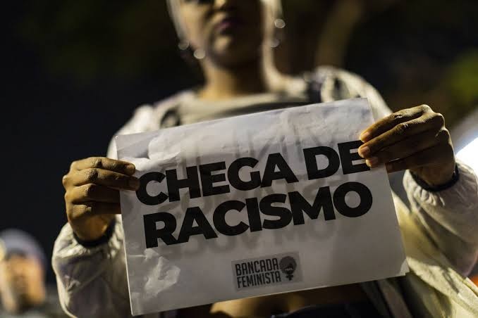 Projeto cria protocolo para combater racismo em escolas públicas e privadas.